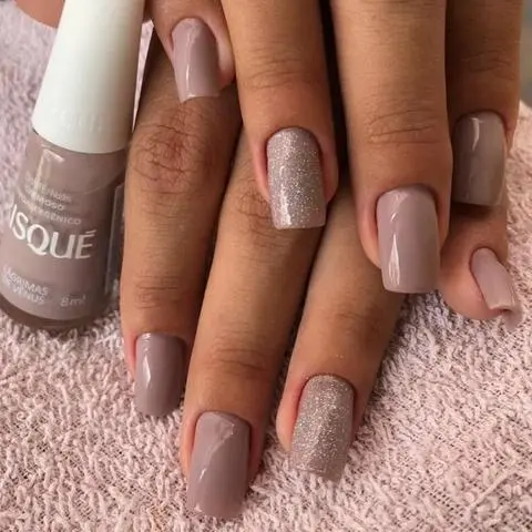 Manicure e pedicure a domicílio