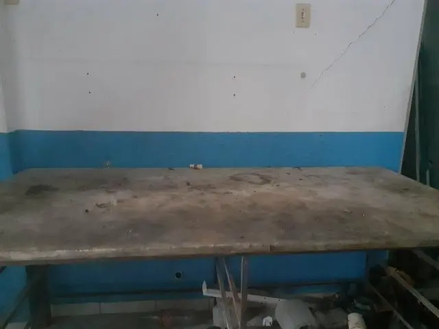 Mesa de 2 metros por 1 metro
