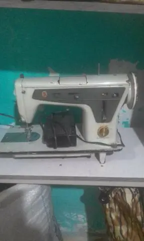Máquina de costura