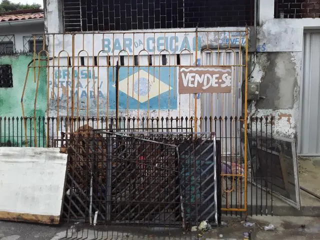 Grades de ferro