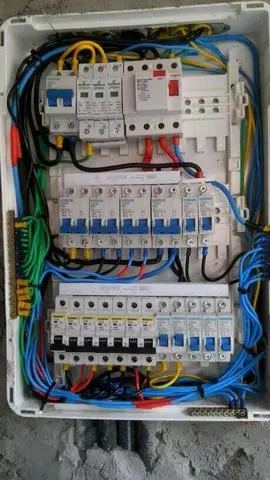 Serviços de eletrica e hidraulica