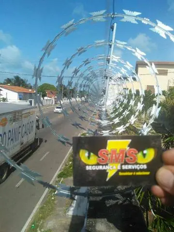 Cerca, concertina, motor para portão, câmeras
