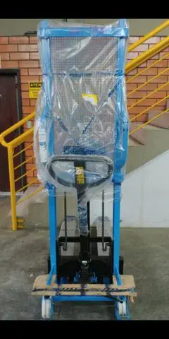 Empilhadeira ou Transpalete