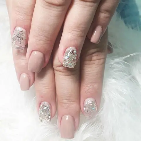 Unhas em gel 60 reais