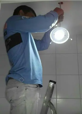 Encanador x eletricista
