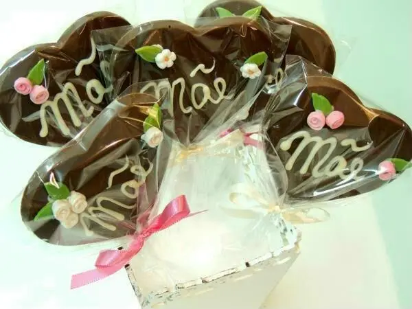 Pirulitos de chocolate para festas de aniversário