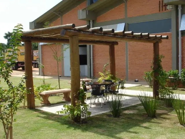 Pergolado - carpintaria própria e material