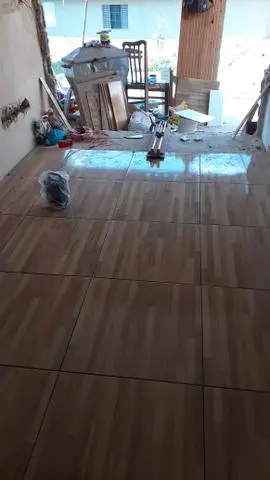 Pedreiro e eletricista