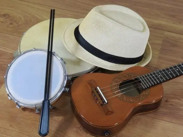 Olá amantes da Música! Toque uma música já na primeira aula!