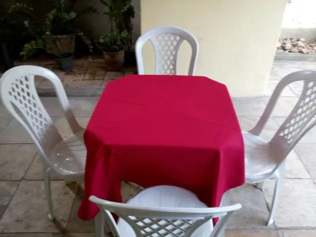 Mesas e cadeiras Aluguel