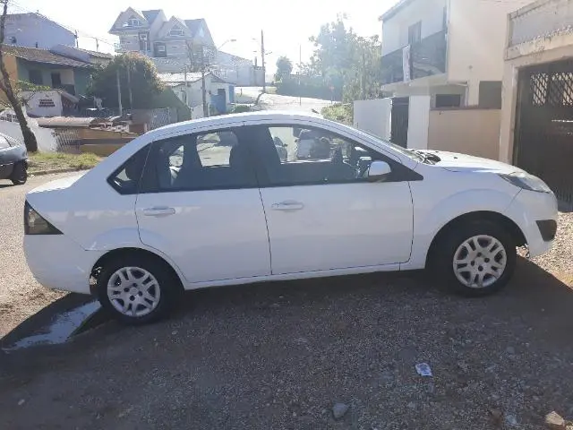 Aluguel de Fiesta sedan 1.6 2014 completo GNV - leila anúncio PF