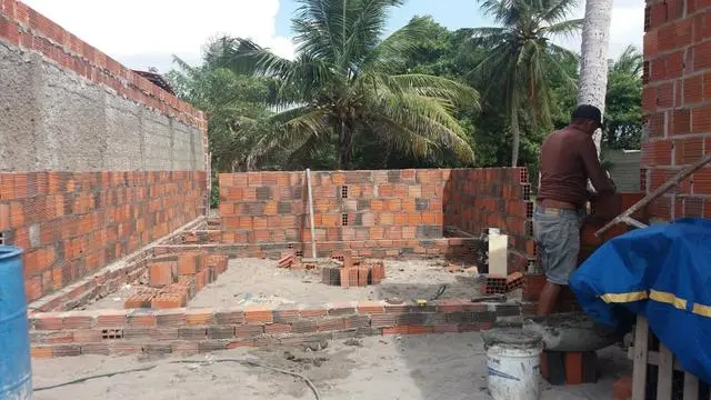 Pedreiro disponível