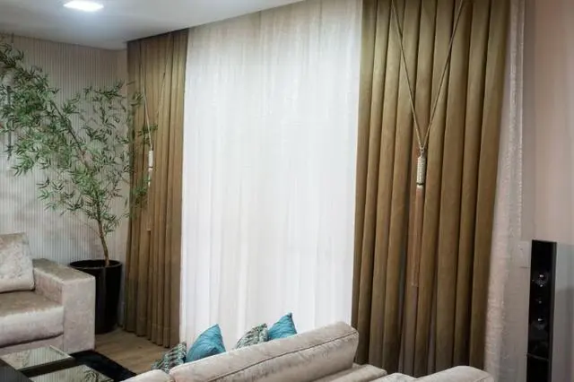 Cortinas e Persianas Sob Medida