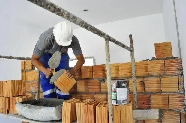 Pedreiro, repaos, reformas e construções externas e internas