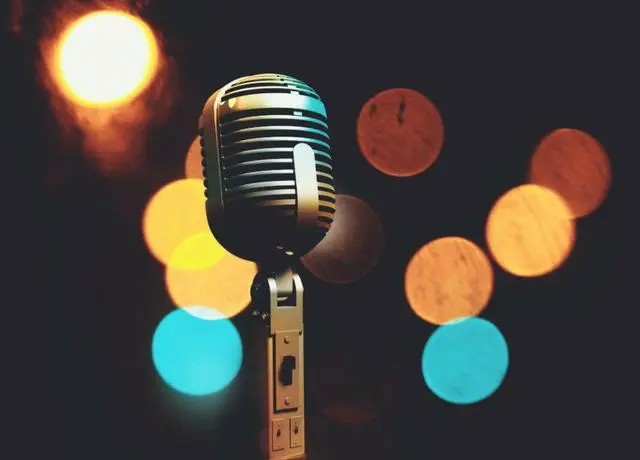 Aulas Online. Comunicação é canto