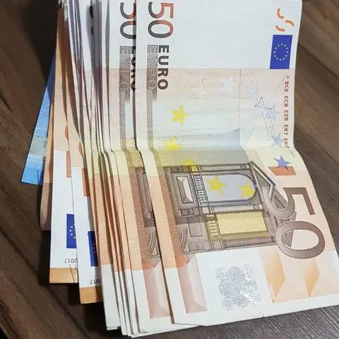 Euro e turismo compramos watzap *