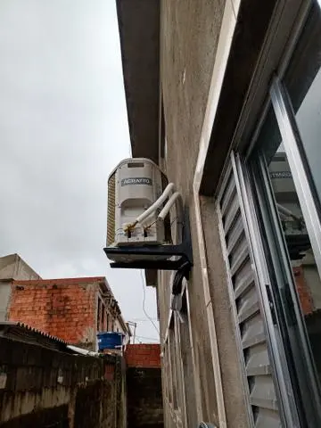 Instalações e manutenções de ar condicionado contato ZAP *