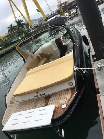 Aluguel de lancha cabinada 30 pes em angra dos reis