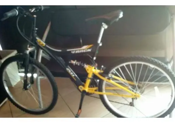 Vendo ou parcelo no cartão ou negócio bicicleta novinha por material de construção