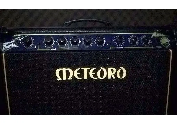 Amplificado meteoro absolut 100w