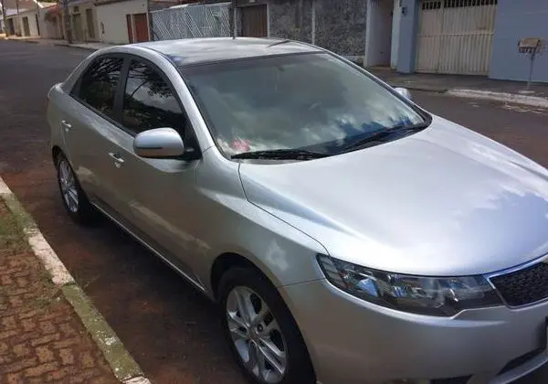 Cerato EX3 1.6 10/11 automático - 2011