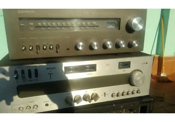 2 receivers Gradiente e Philips