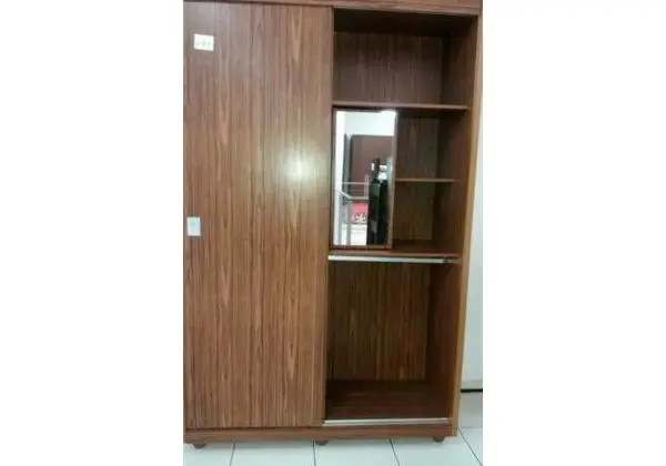 Guarda roupa 1meis de uso