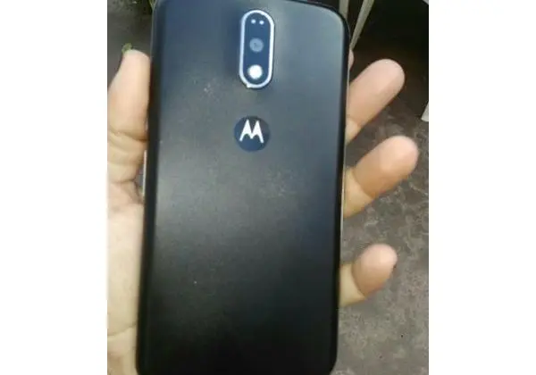 Moto g 4 plus primeira linha