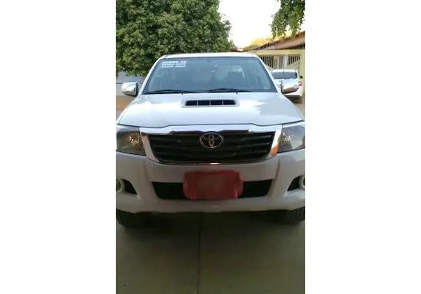 Oportunidade Hilux top 3.0 srv com controle estabilidade - 2013