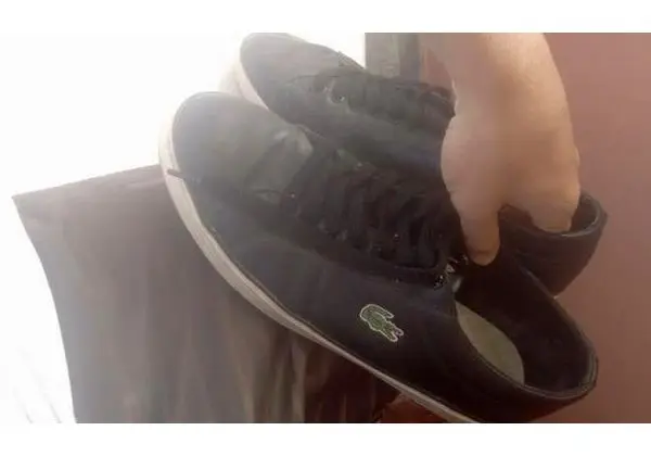 Tênis da Lacoste original de couro pouco usado