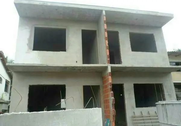 pedreiro da fundação e acabamento