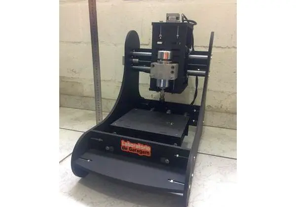 Fresadora CNC - Laboratório de garagem