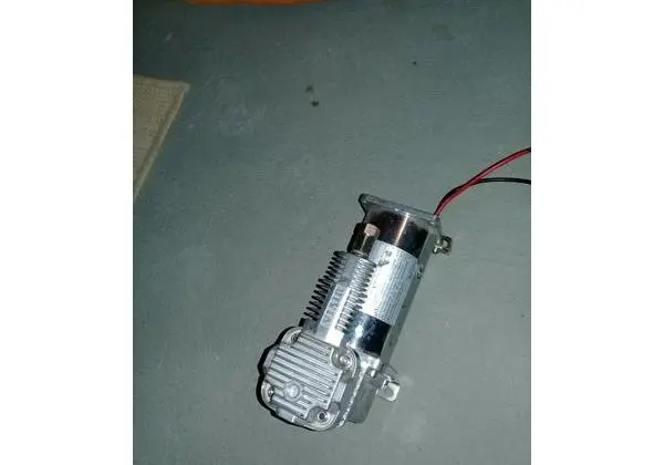 Compressor para suspensão a ar