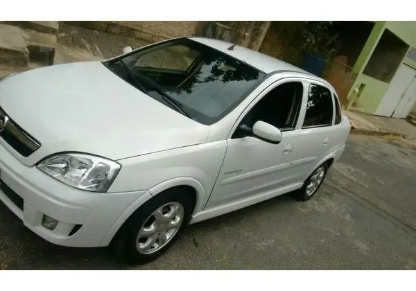 Corsa sedan Premium 2011 Fino - 2011