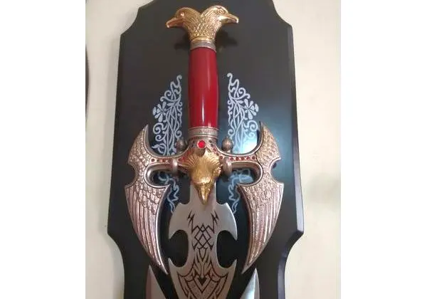 Espada Medieval Águia Dourada