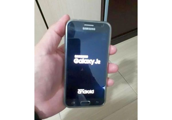 Samsung Galaxy J2 8gb 4g Com Tv