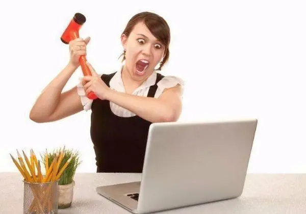 Notebook, PC ou Macbook com defeito, travando, incomodando. Desapega Fico com ele Me Liga