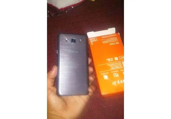 Samsung galaxy J7 novo