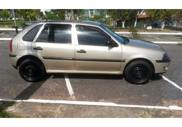 Gol 1.6 Power com apenas 70 mil cheirando a novo - Barbacena - 2005