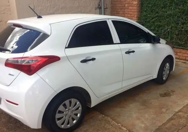HB20 comfort plus 1.0 15/15 - 2015