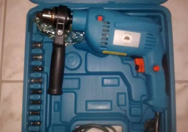 Furadeira e parafusadeira SH nova - 550W nova