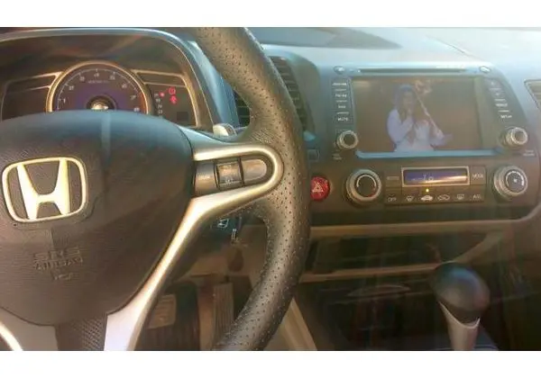 Honda civic lxs - 2011