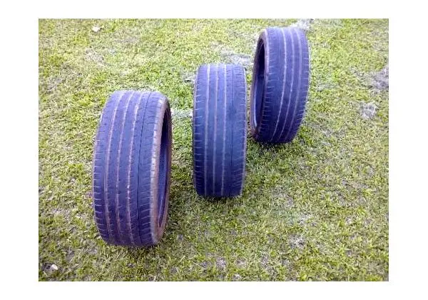 Pneus Toyo usados