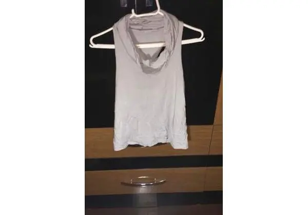 Blusa cinza