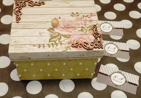 Caixa decorada