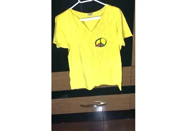 Blusa a marca olodum