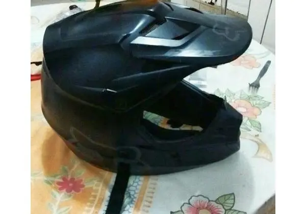Capacete fox preto fosco