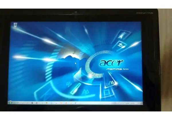 Netbook Acer w500 Top