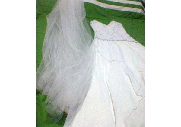 Vestido de noiva bem conservado