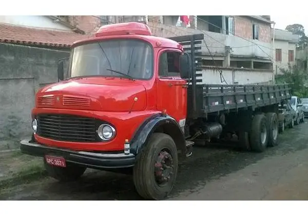 MB Truck muito bom de balança, estradeiro